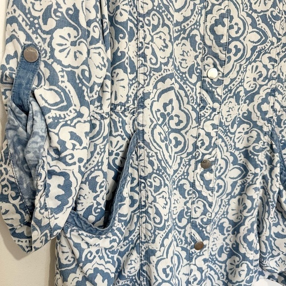 Chicos Jacket Womens 2 Large Snap Buttons Pockets Floral Blue White Lyocell - Picture 3 of 6